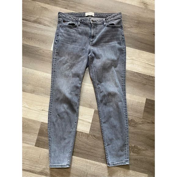 Lafayette 148 "L148 DENIM MERCER SKINNY JEAN" in Gray, Size 12 / 31, MSRP $498 - Picture 2 of 15